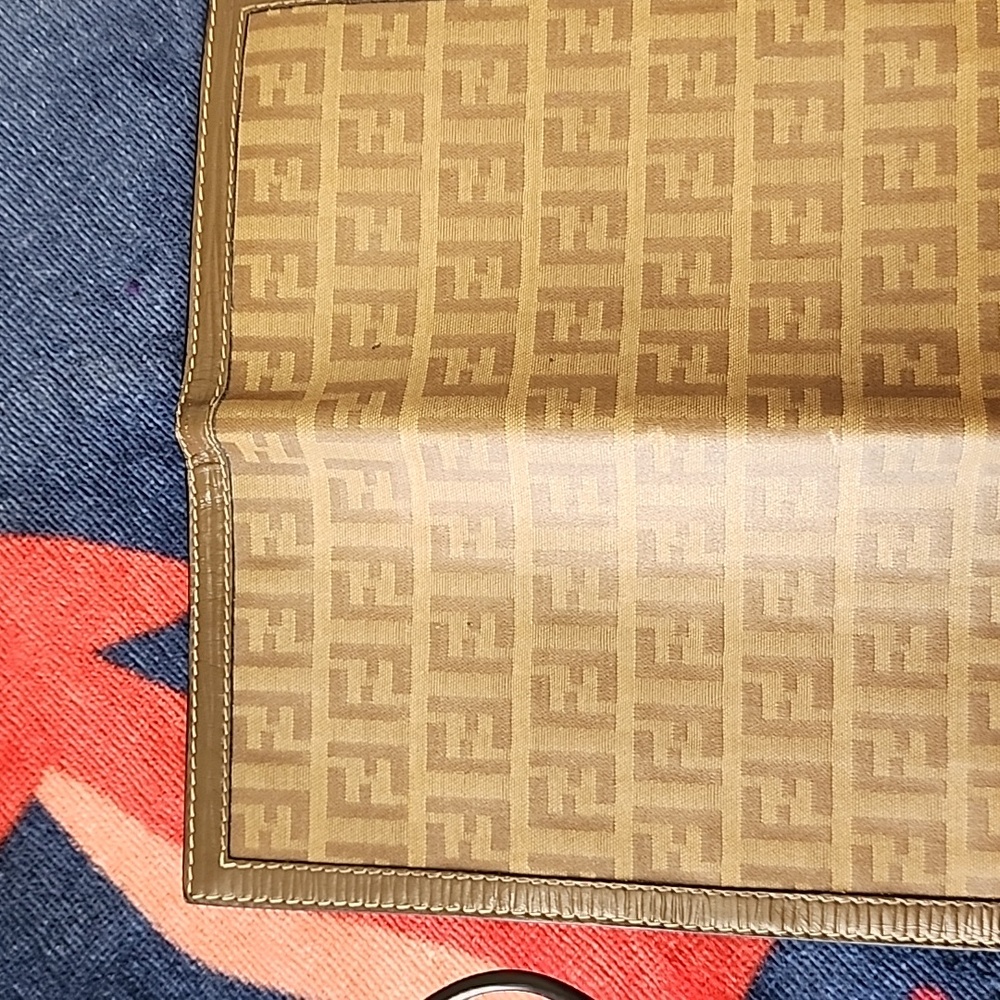 Fendi Zucca Vintage Logo Bi Fold - Picture 6 of 8